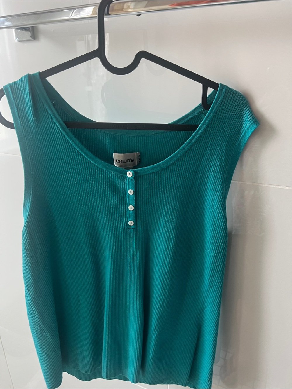 Chicos size 3 turquoise ribbed knit tank top like new